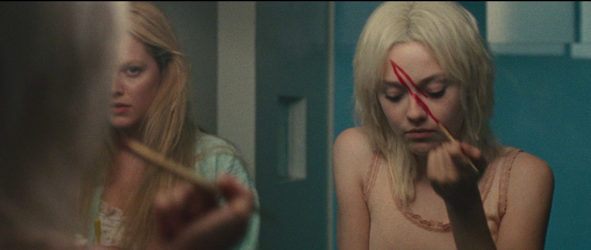 lovely-dakota-runaways-screen-capture-0052.jpg