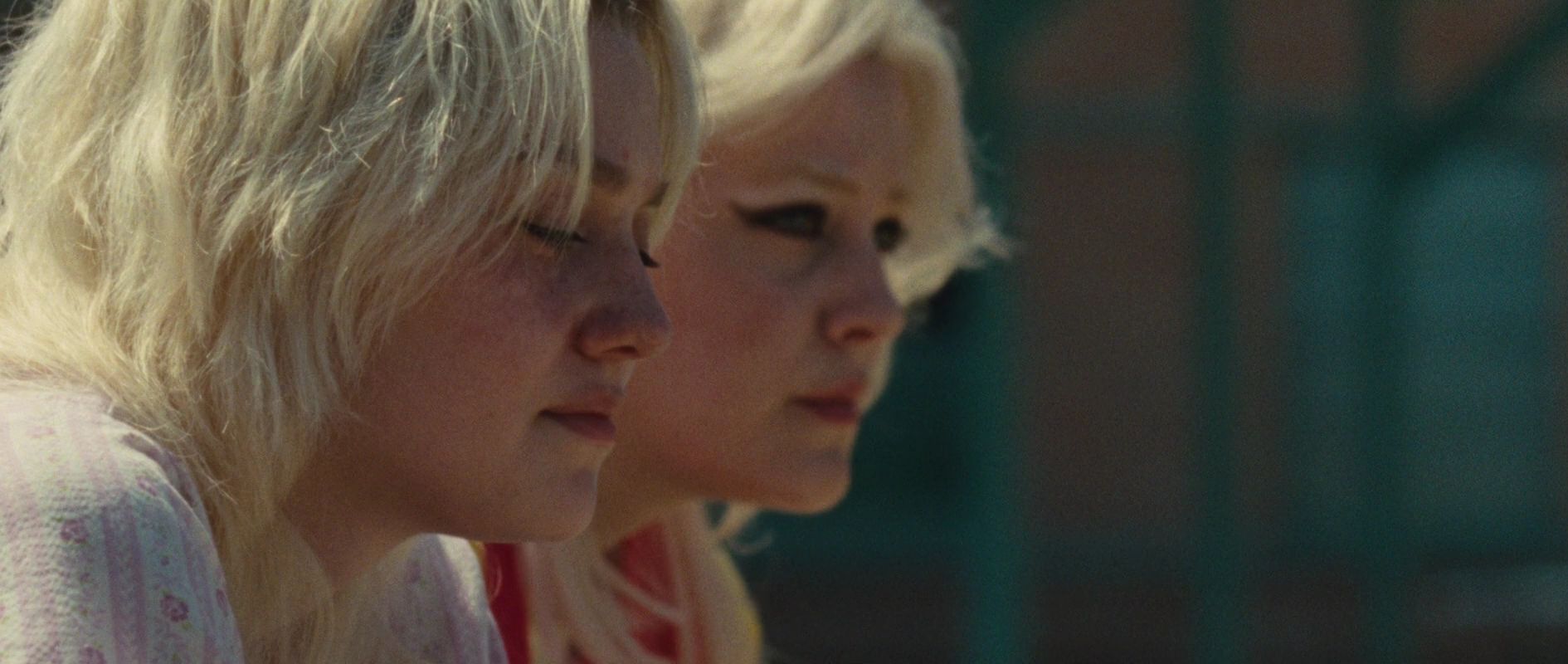 lovely-dakota-runaways-screen-capture-1150.jpg