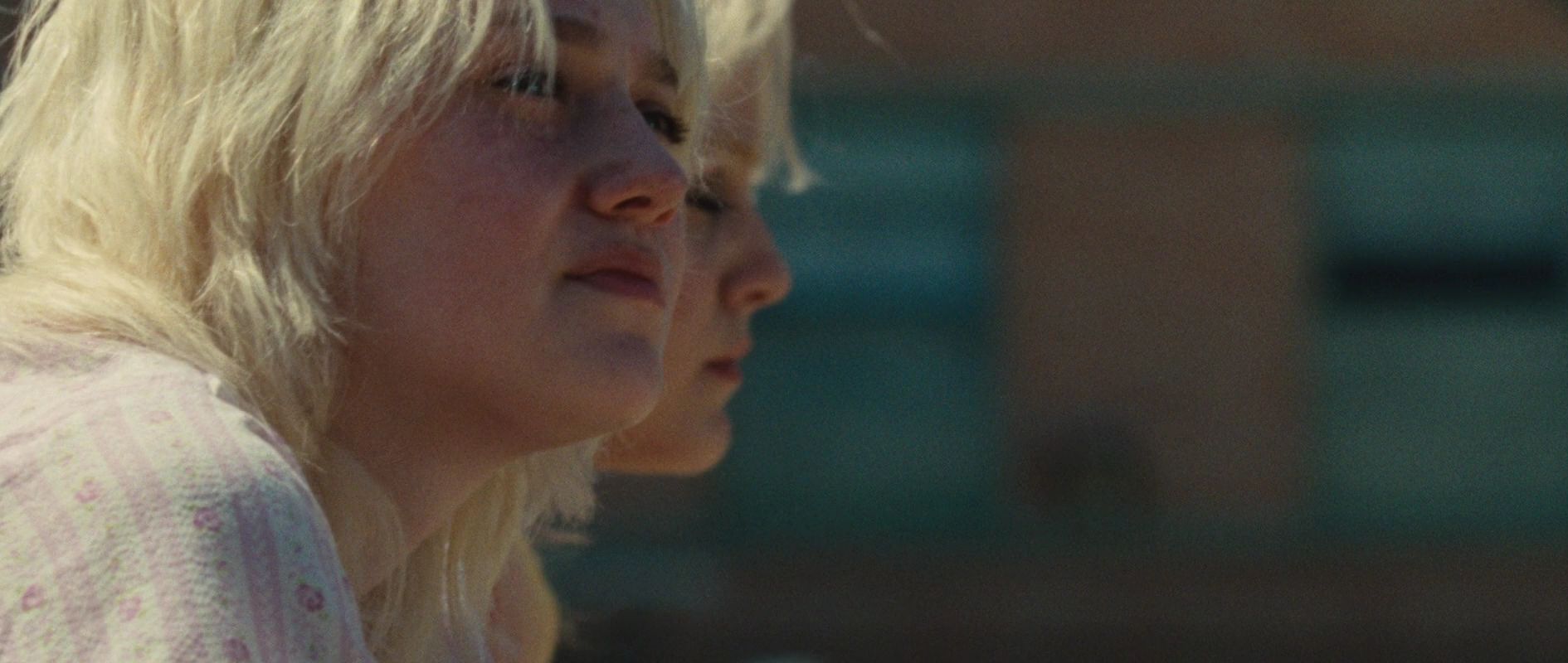 lovely-dakota-runaways-screen-capture-1152.jpg