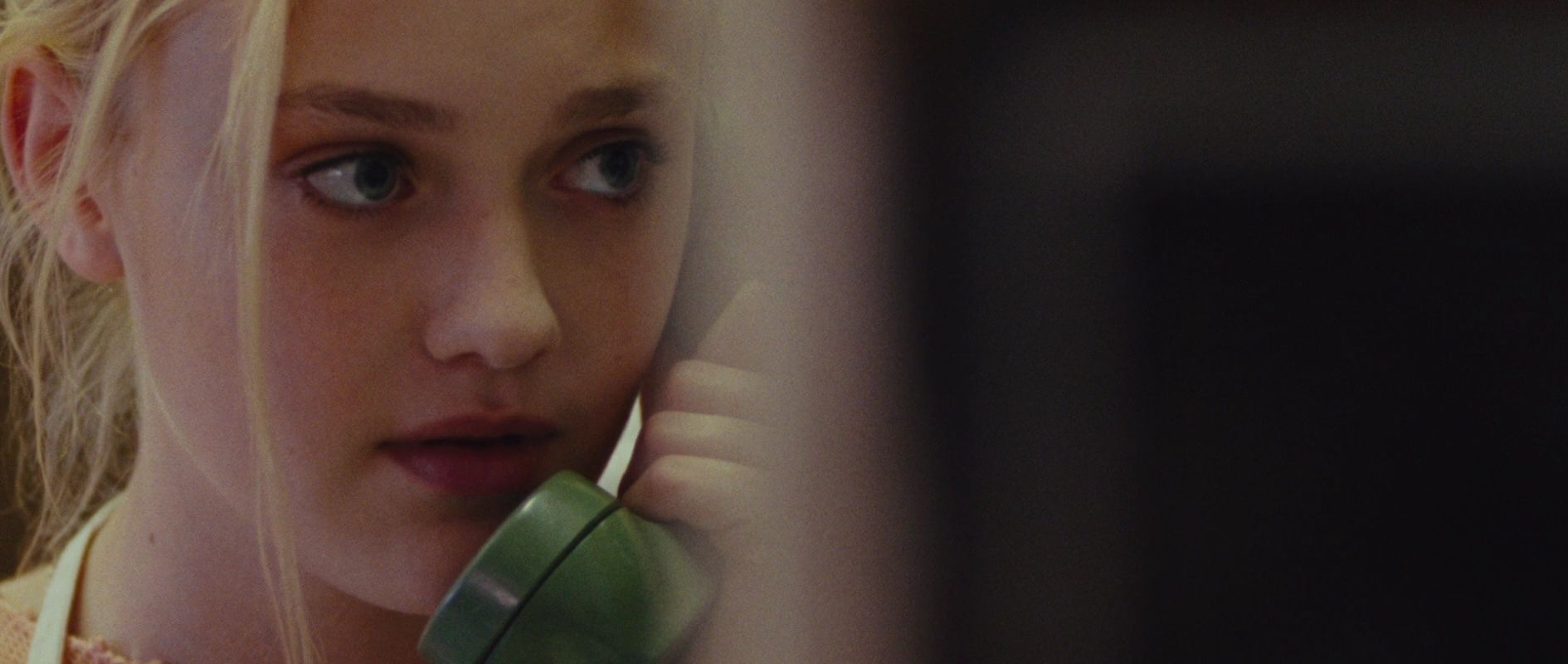 lovely-dakota-runaways-screen-capture-1180.jpg