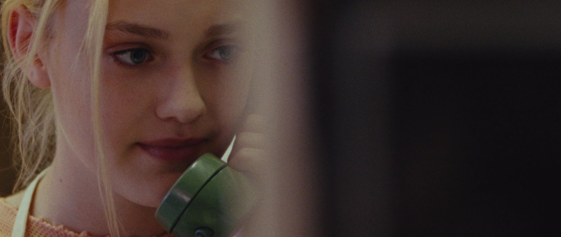 lovely-dakota-runaways-screen-capture-1188.jpg