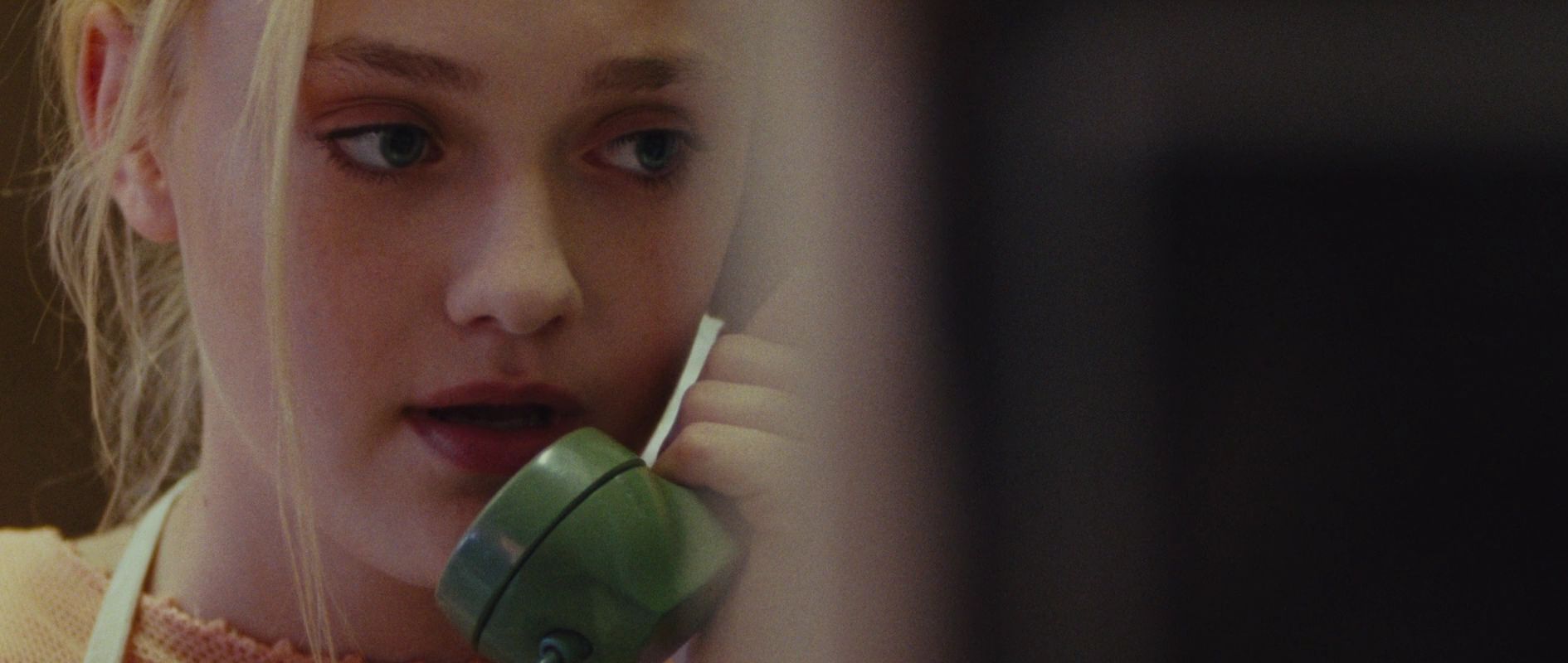 lovely-dakota-runaways-screen-capture-1190.jpg