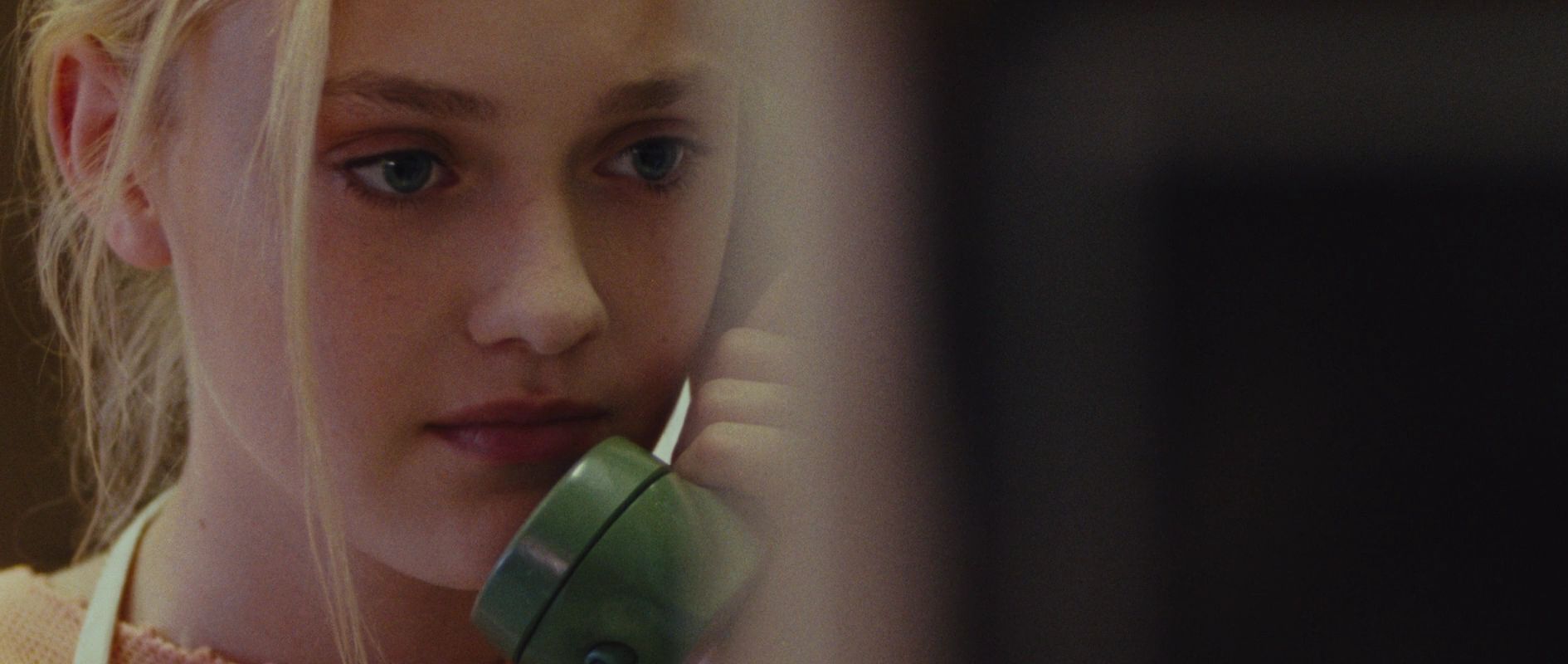 lovely-dakota-runaways-screen-capture-1191.jpg