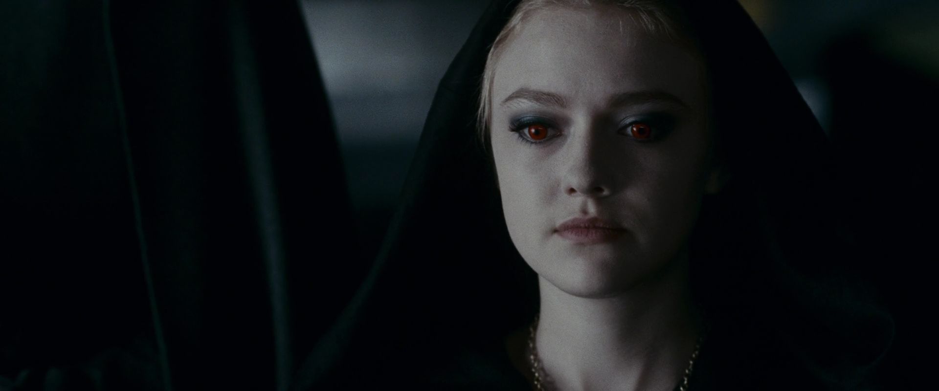 lovely-dakota-eclipse-screen-capture-05.jpg