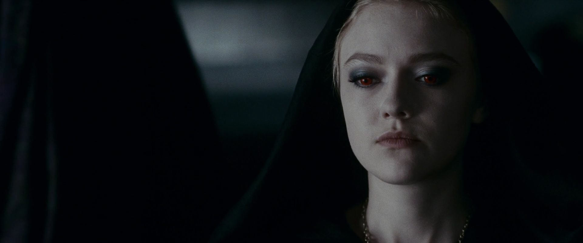 lovely-dakota-eclipse-screen-capture-06.jpg