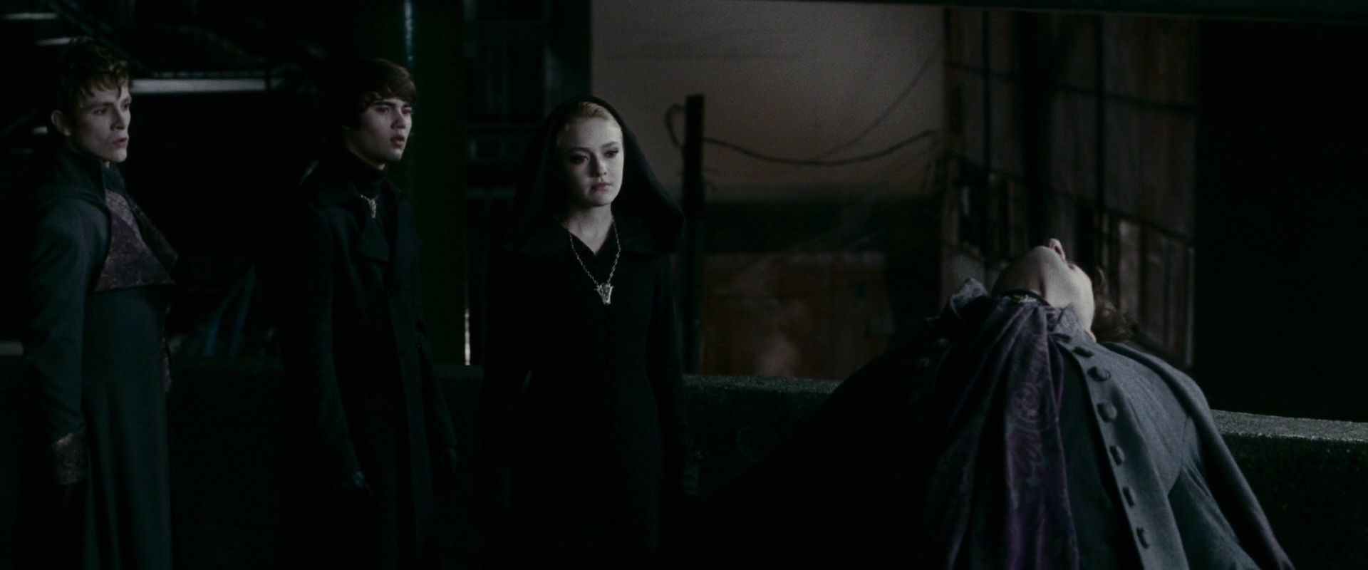 lovely-dakota-eclipse-screen-capture-11.jpg