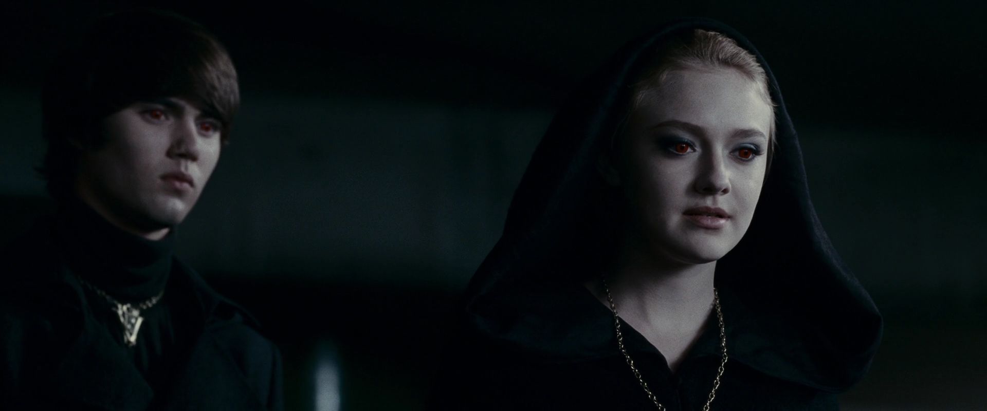 lovely-dakota-eclipse-screen-capture-14.jpg