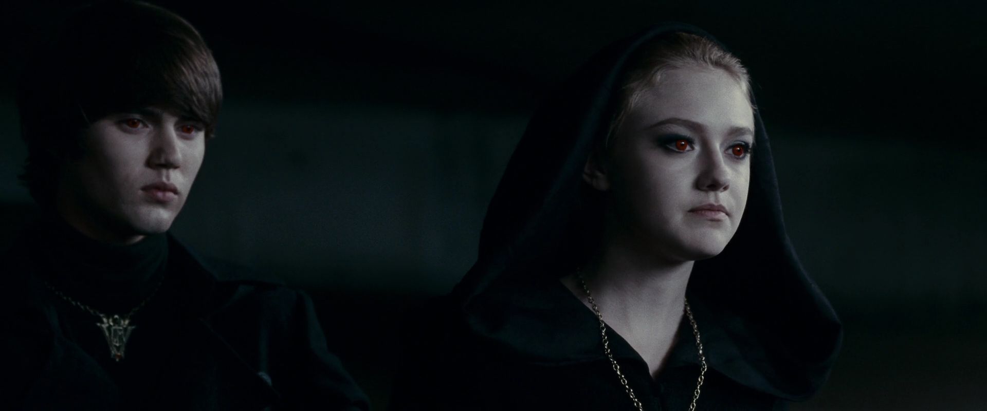 lovely-dakota-eclipse-screen-capture-21.jpg