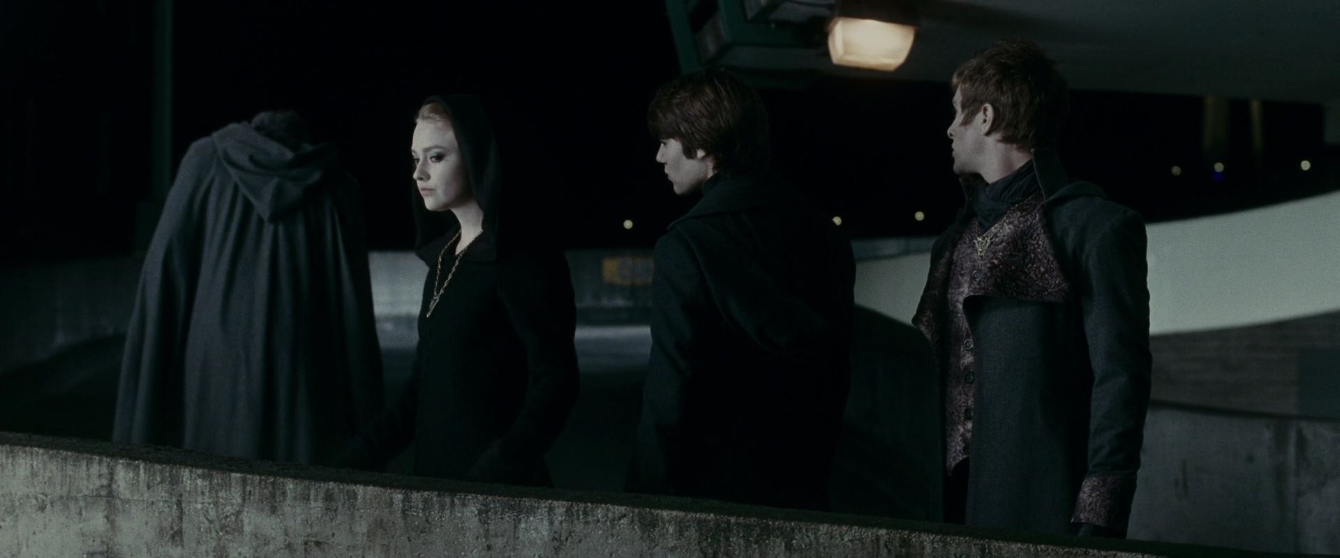lovely-dakota-eclipse-screen-capture-23.jpg