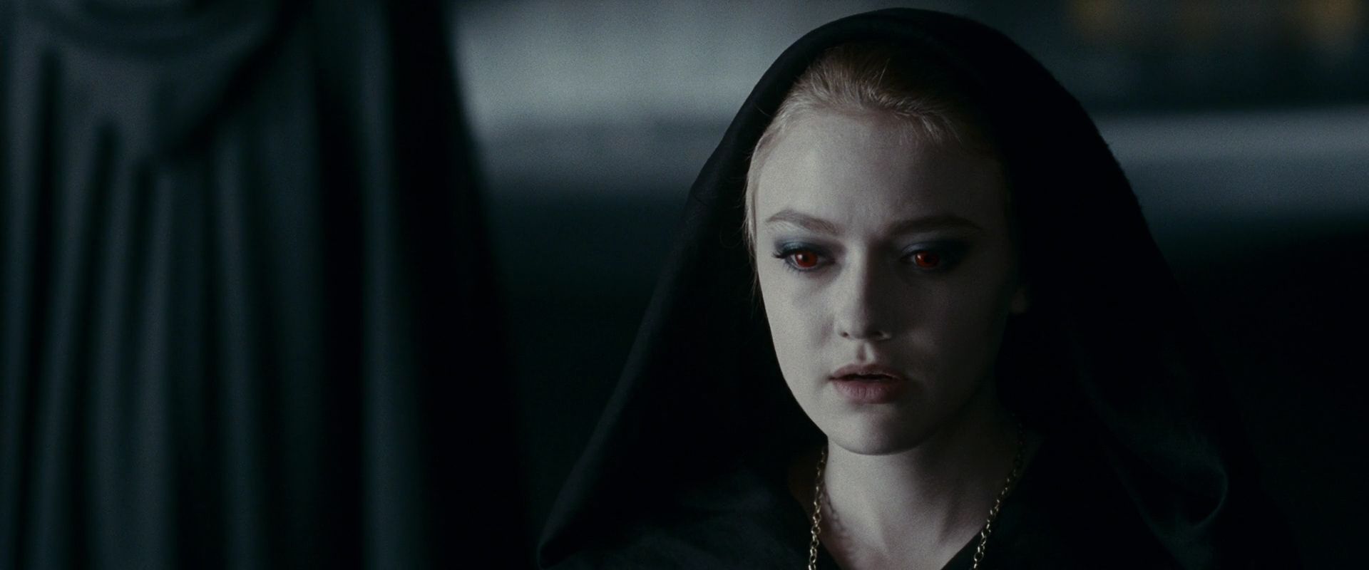 lovely-dakota-eclipse-screen-capture-26.jpg