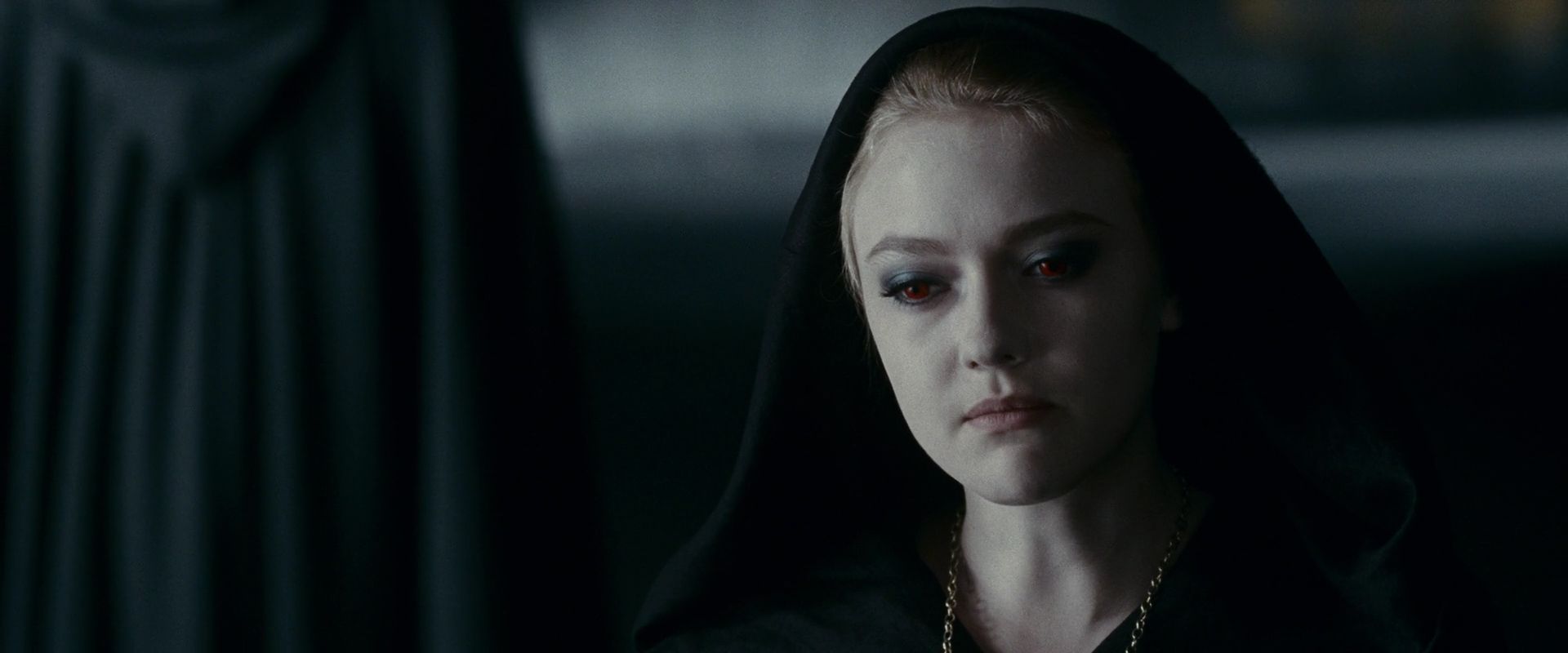 lovely-dakota-eclipse-screen-capture-27.jpg