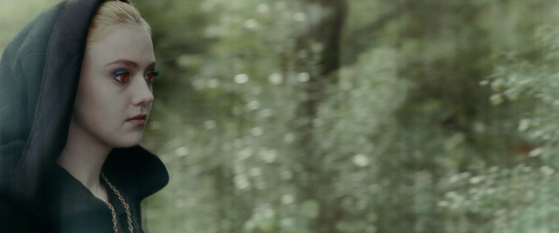 lovely-dakota-eclipse-screen-capture-38.jpg