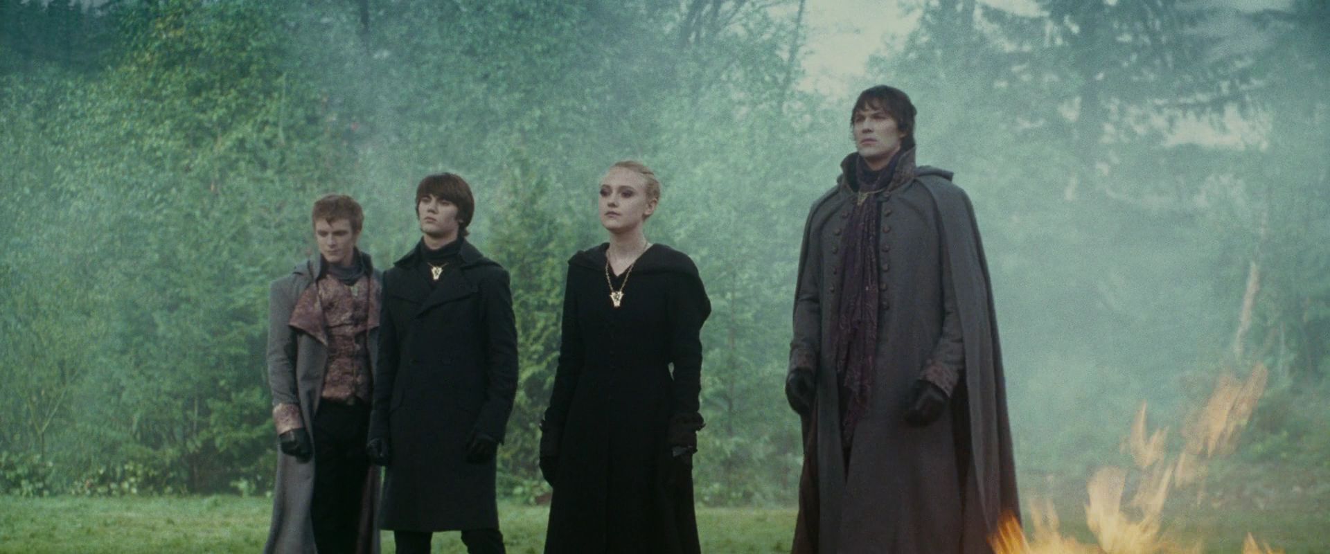 lovely-dakota-eclipse-screen-capture-48.jpg