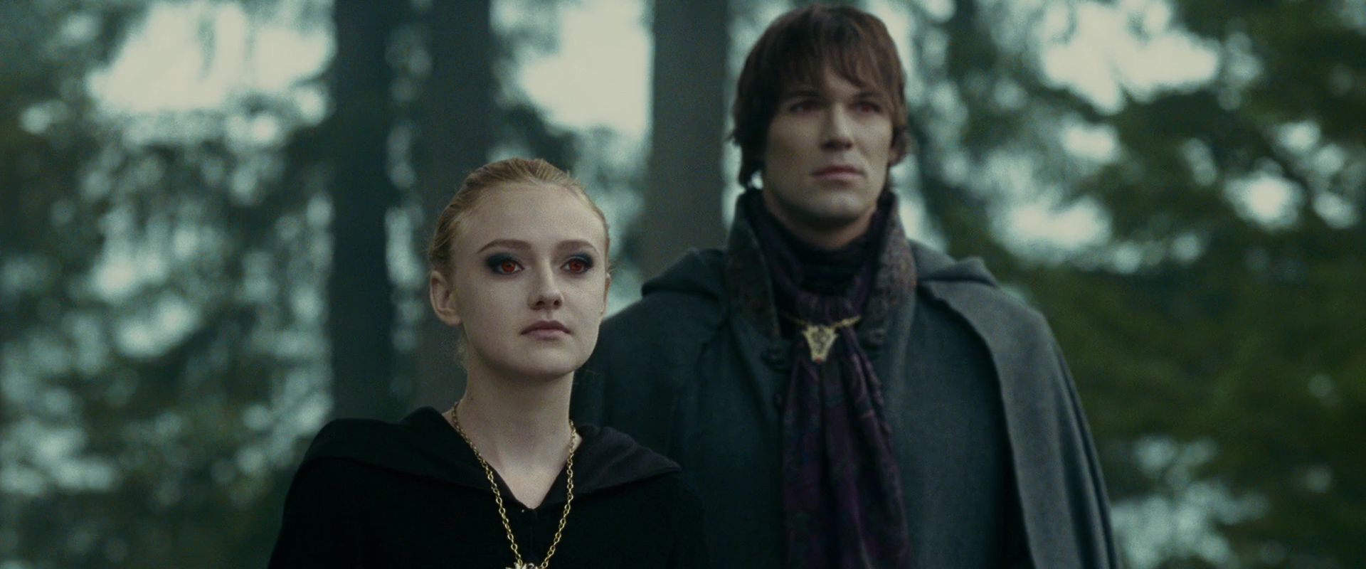 lovely-dakota-eclipse-screen-capture-51.jpg