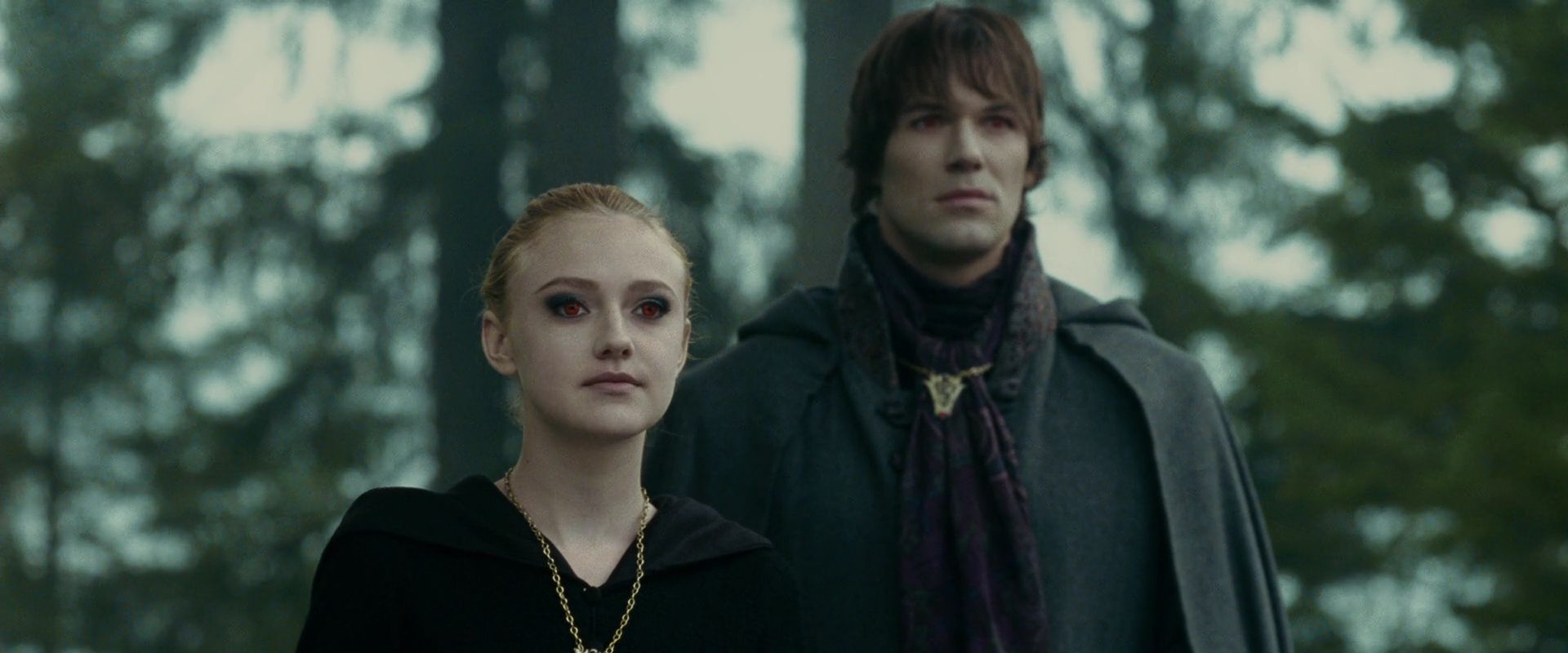 lovely-dakota-eclipse-screen-capture-52.jpg