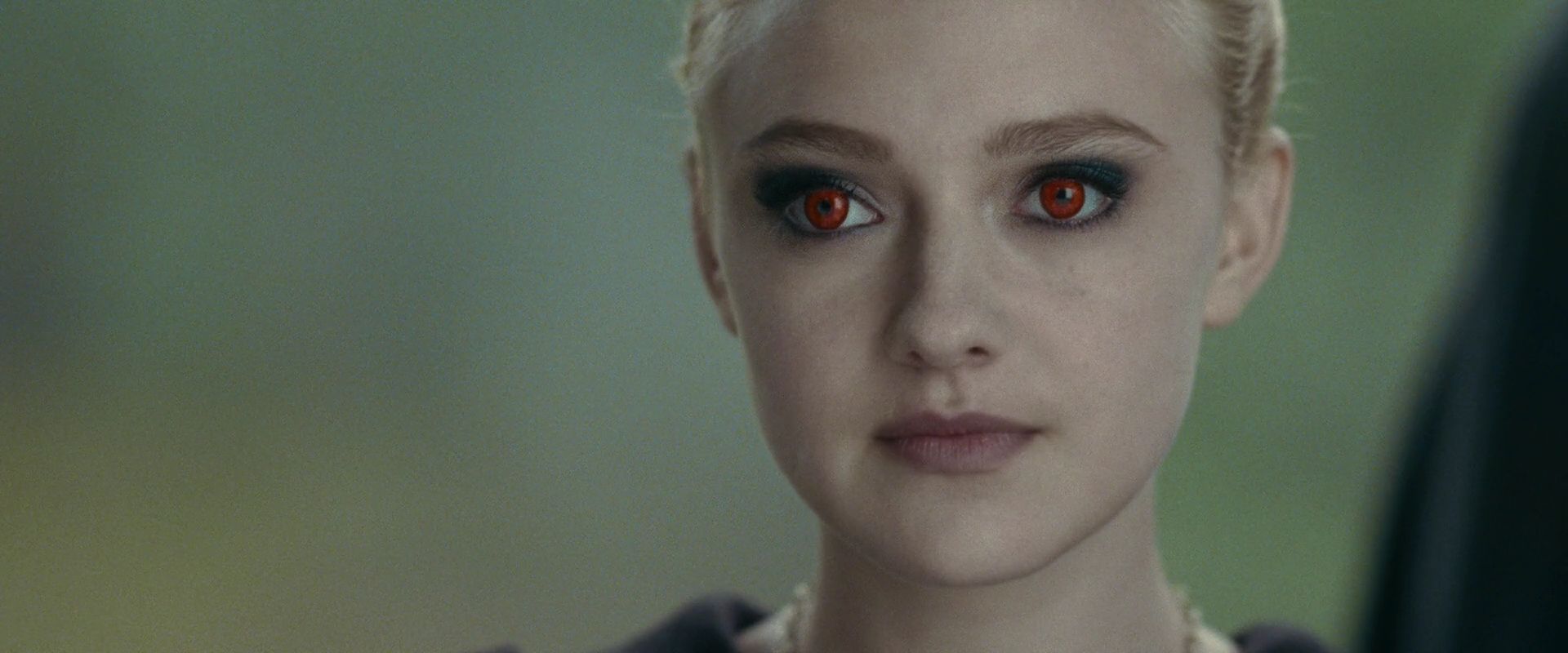 lovely-dakota-eclipse-screen-capture-58.jpg
