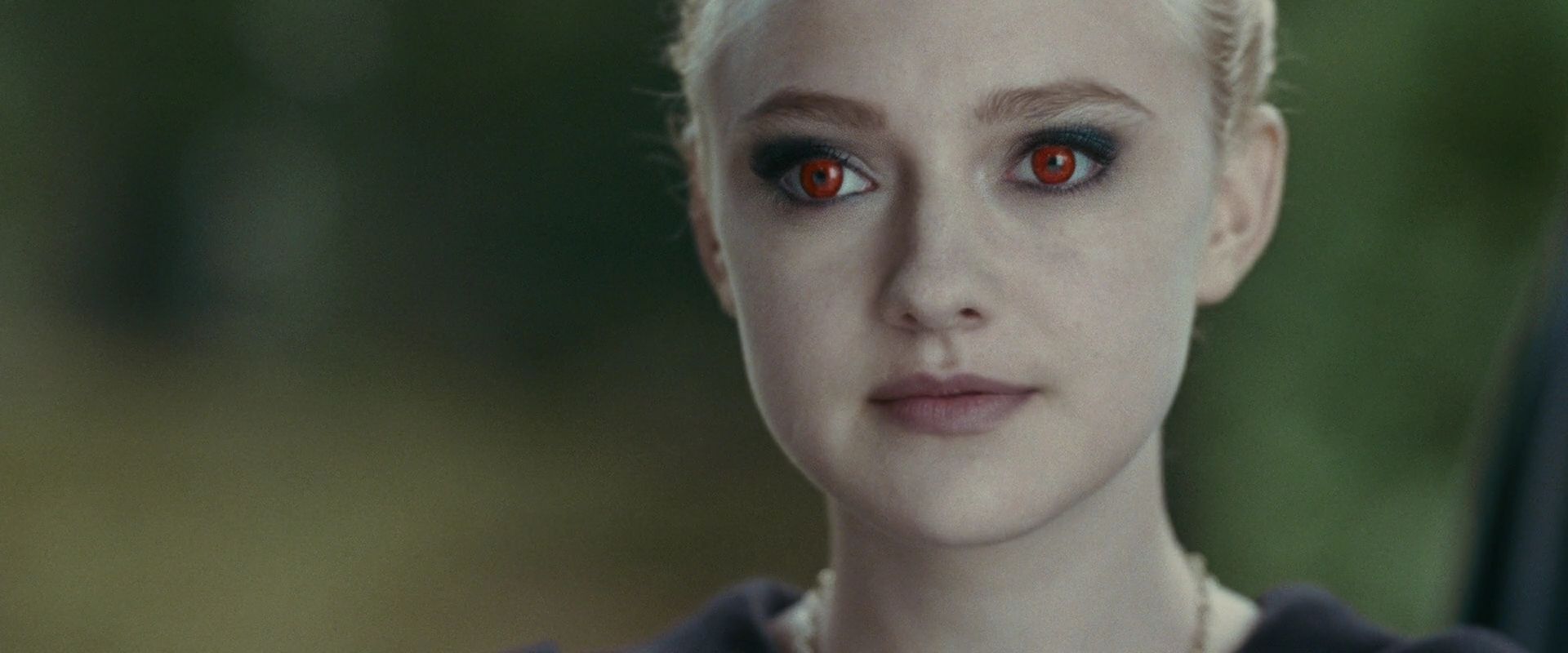 lovely-dakota-eclipse-screen-capture-74.jpg