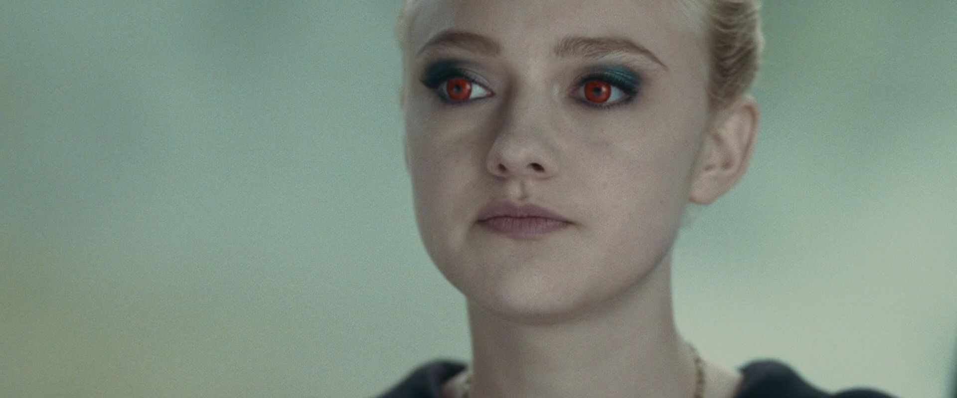 lovely-dakota-eclipse-screen-capture-86.jpg