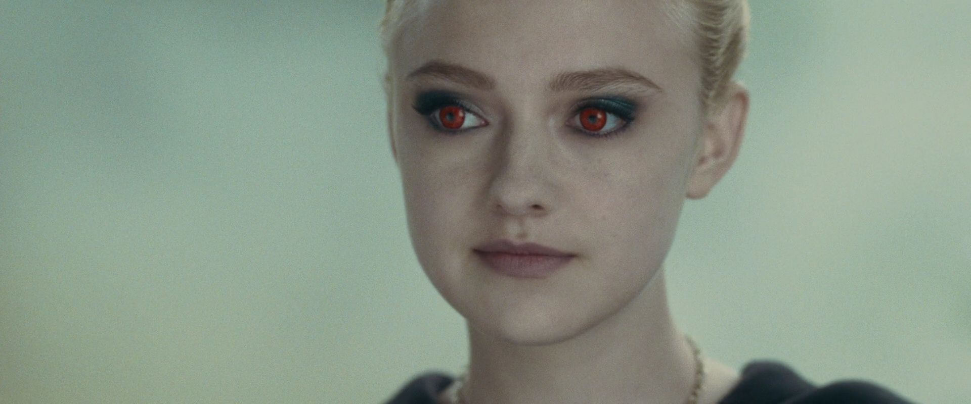 lovely-dakota-eclipse-screen-capture-91.jpg