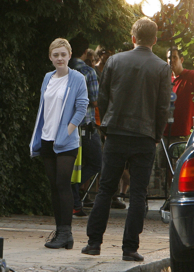 lovely-dakota-now-is-good-07-11-2011-05.jpg