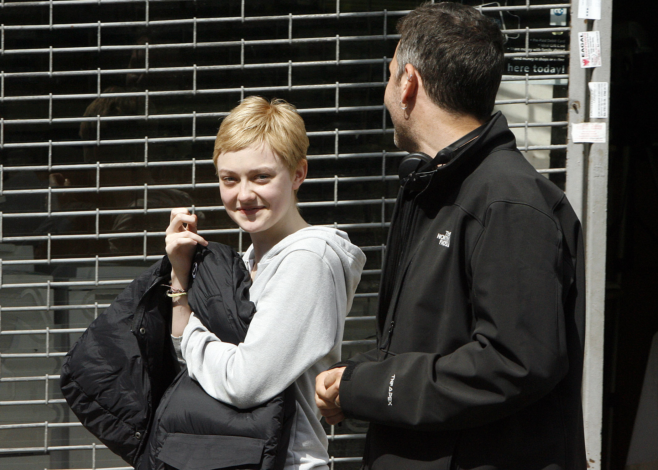 lovely-dakota-now-is-good-07-22-2011-31.jpg