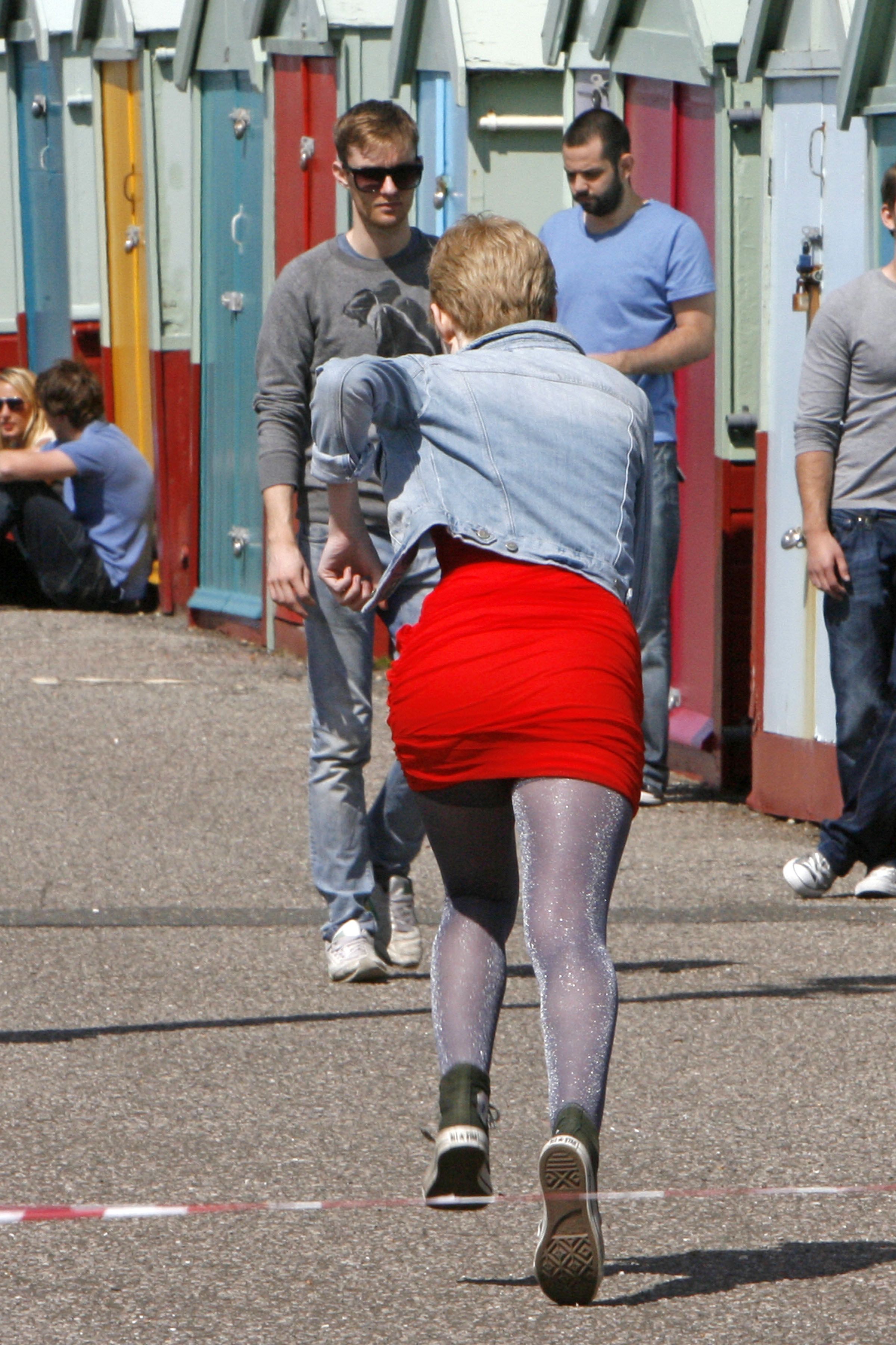 lovely-dakota-now-is-good-07-25-2011-05.jpg