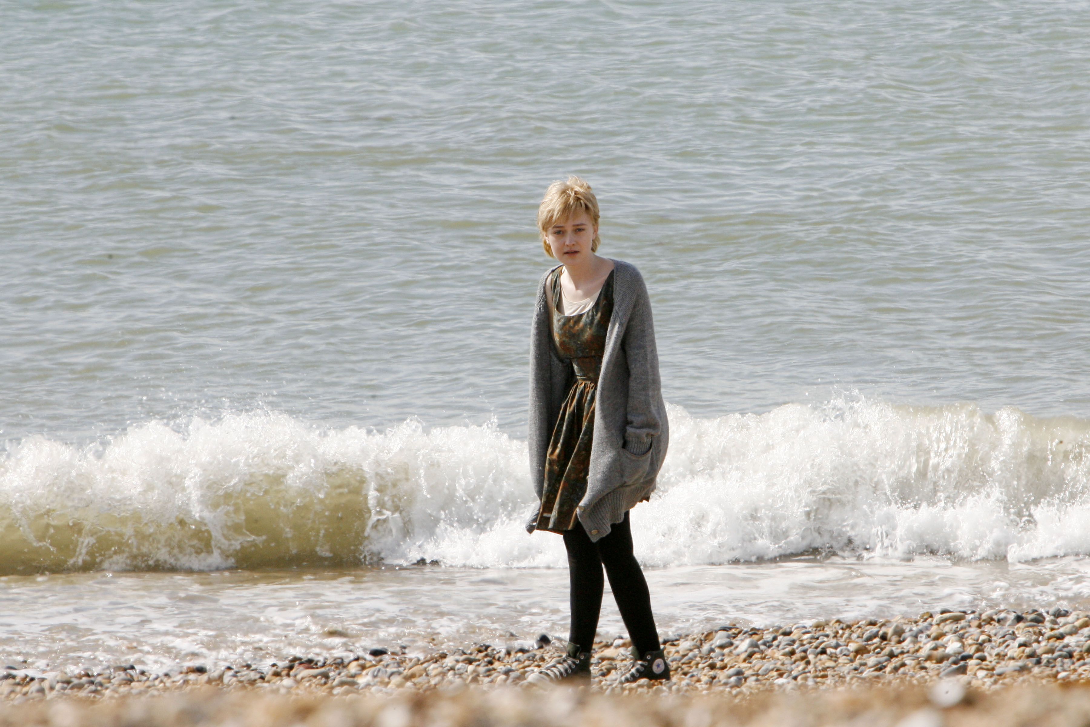 lovely-dakota-now-is-good-07-25-2011-40.jpg