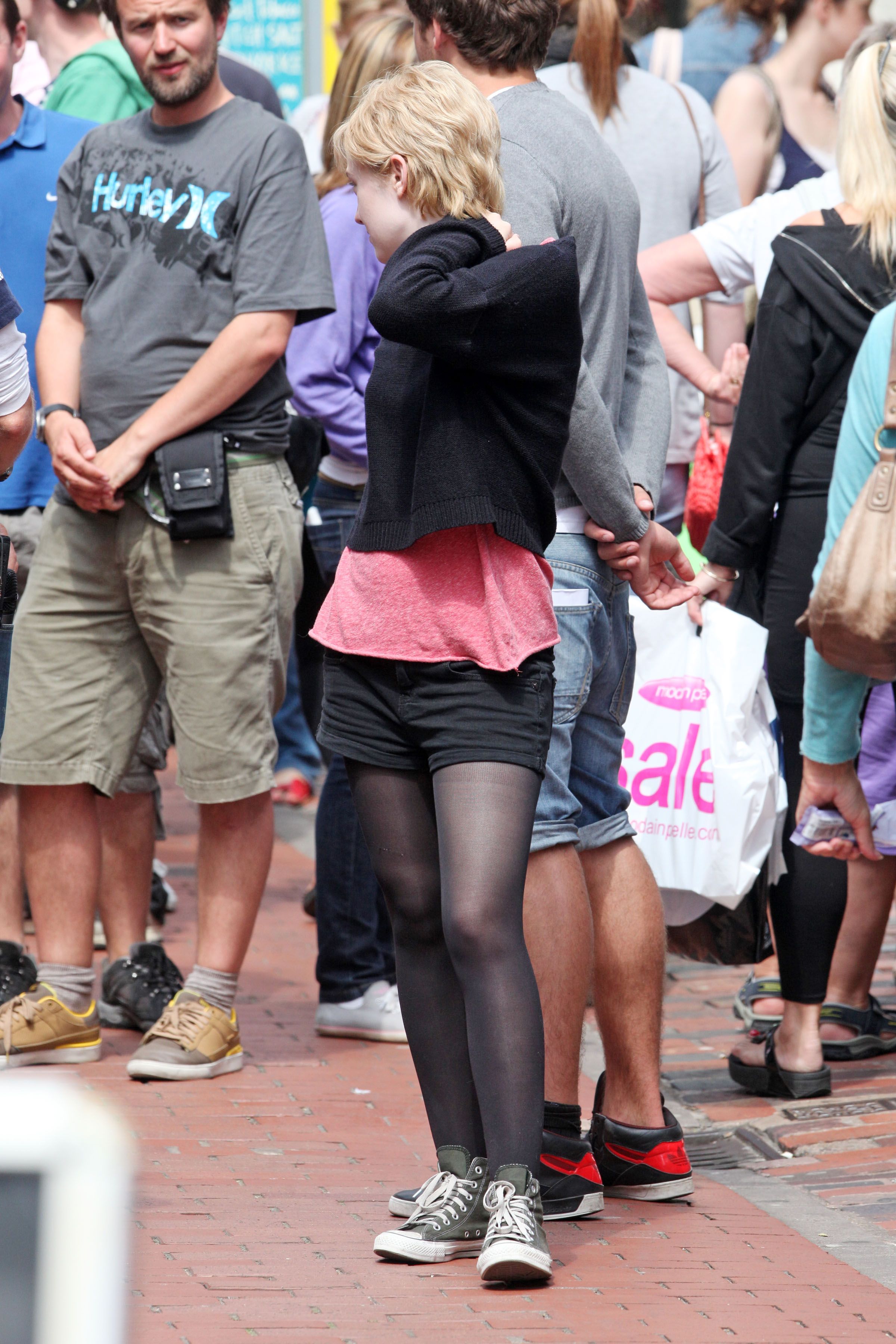 lovely-dakota-now-is-good-07-26-2011-03.jpg