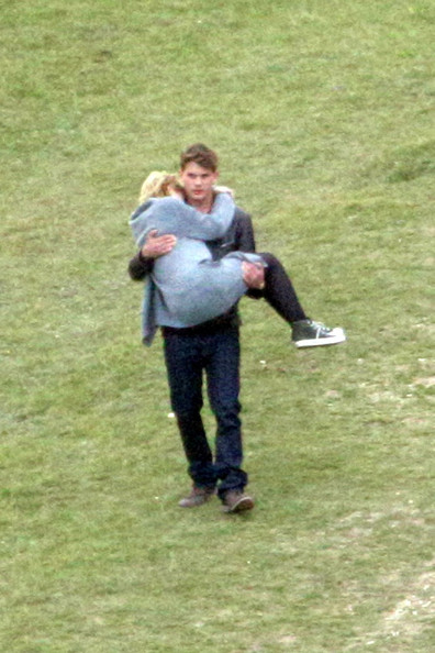 lovely-dakota-now-is-good-07-28-2011-26.jpg