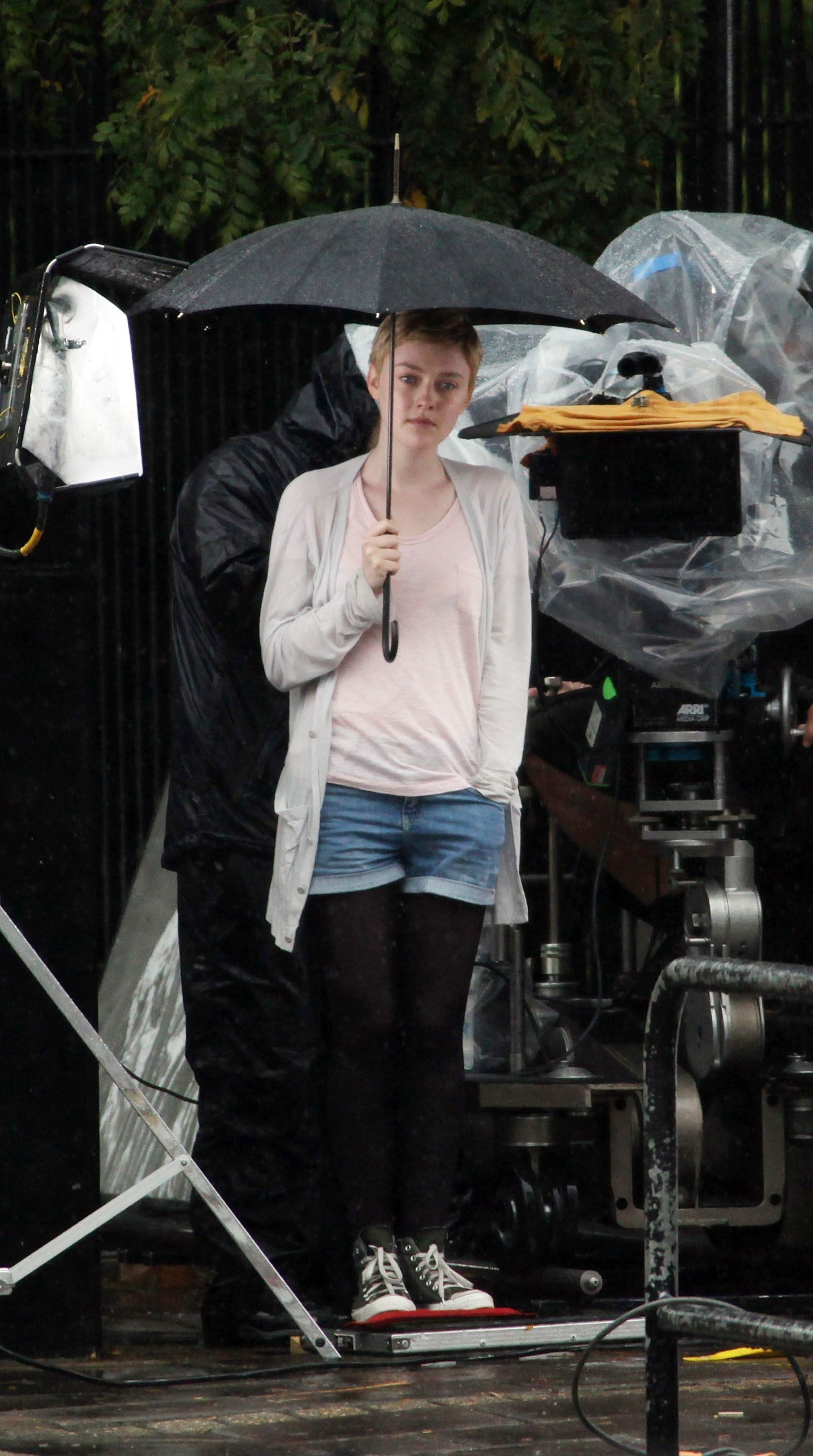lovely-dakota-now-is-good-08-04-2011-19.jpg