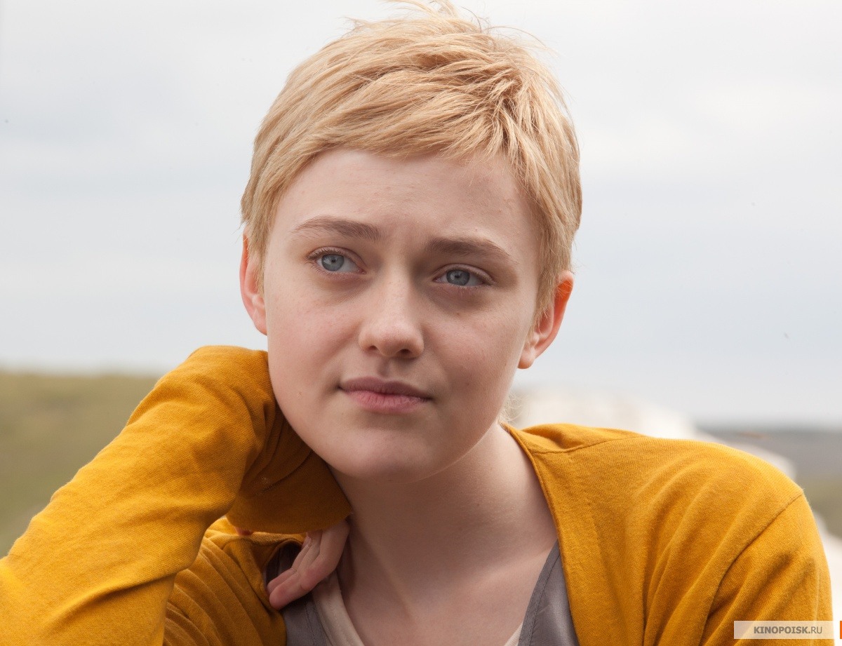 lovely-dakota-now-is-good-promo-130.jpg