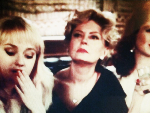 lovely-dakota-robin-hood-2013-02-06.png