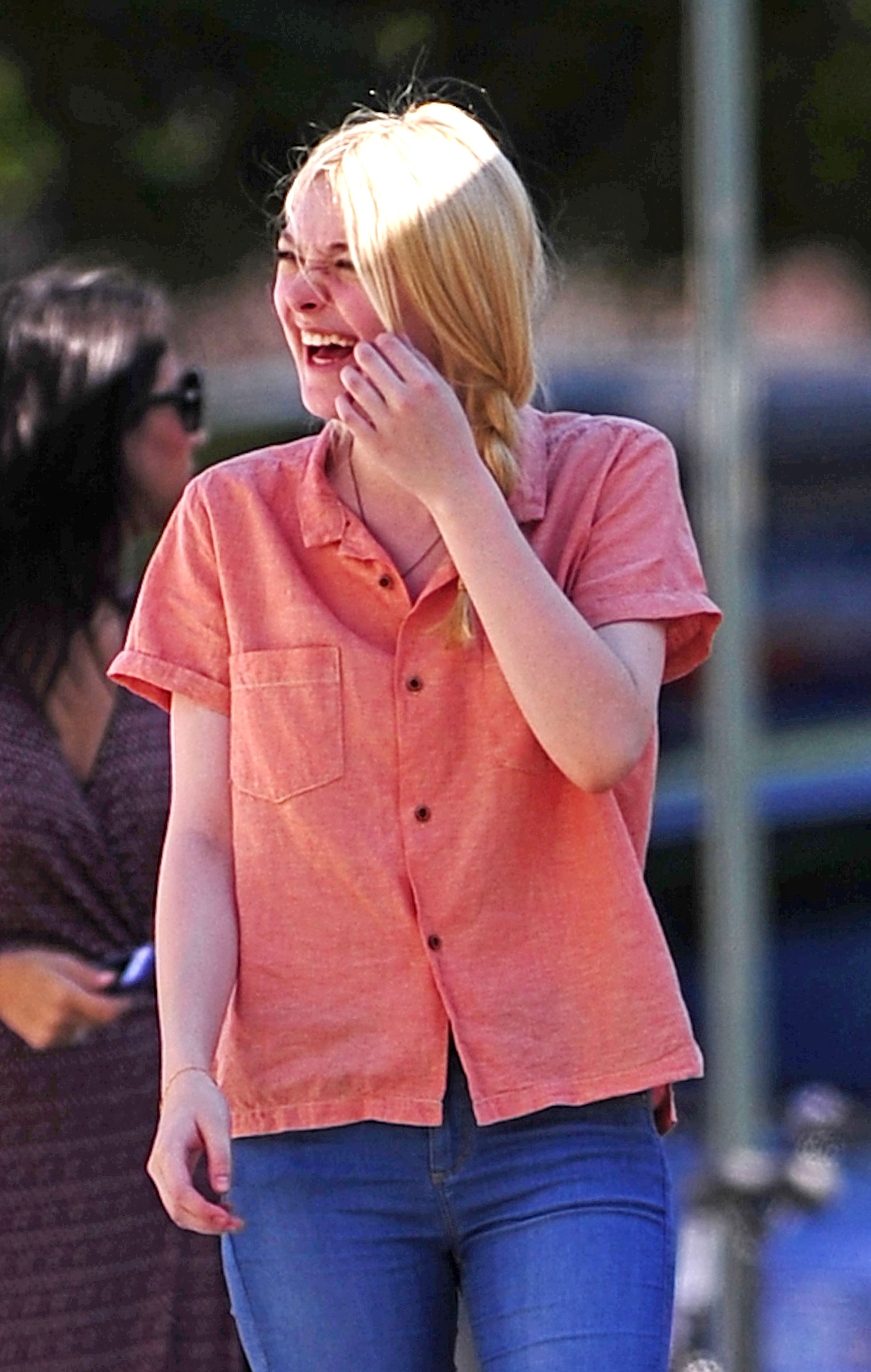 lovely-dakota-very-good-girls-07-02-2012-04.jpg