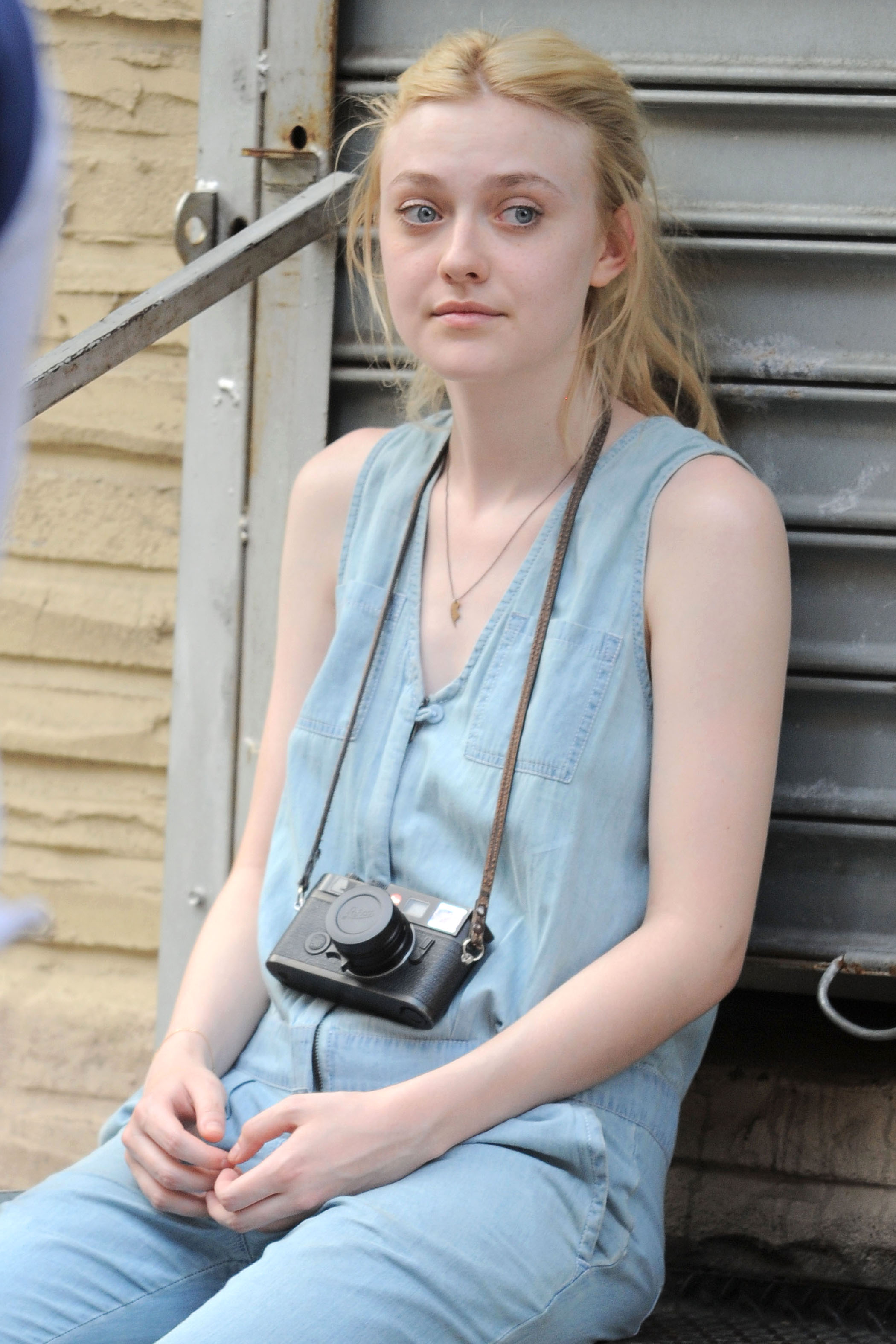 lovely-dakota-very-good-girls-07-03-2012-008.JPG