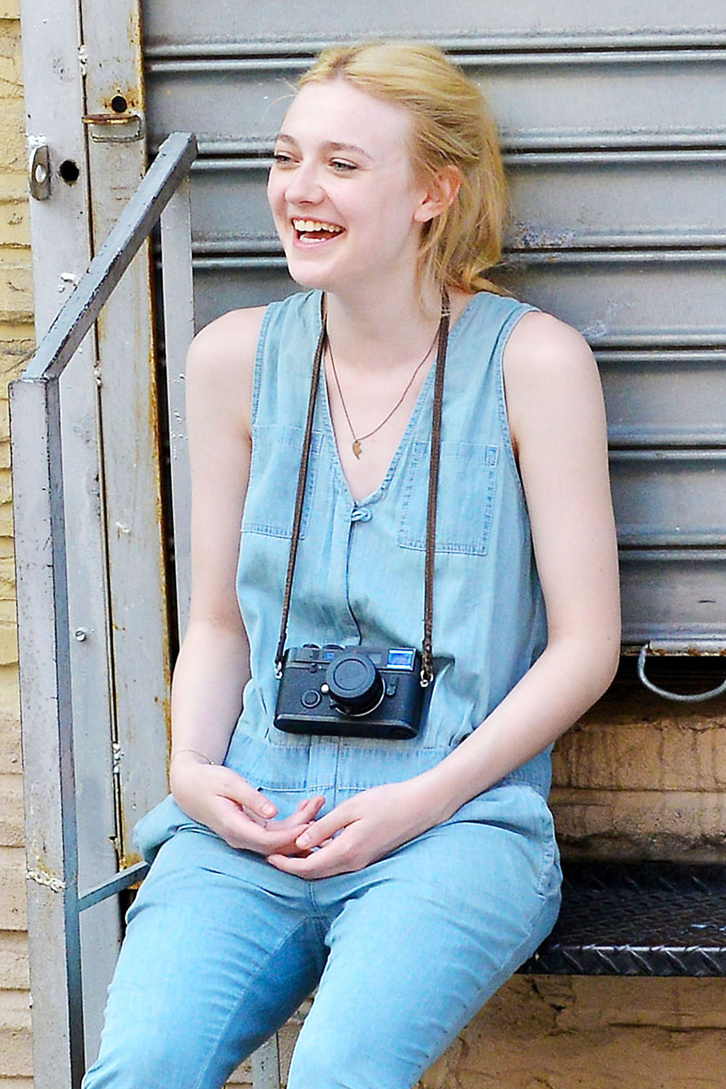 lovely-dakota-very-good-girls-07-03-2012-021.jpg