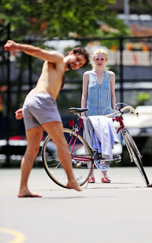 lovely-dakota-very-good-girls-07-03-2012-027.jpg