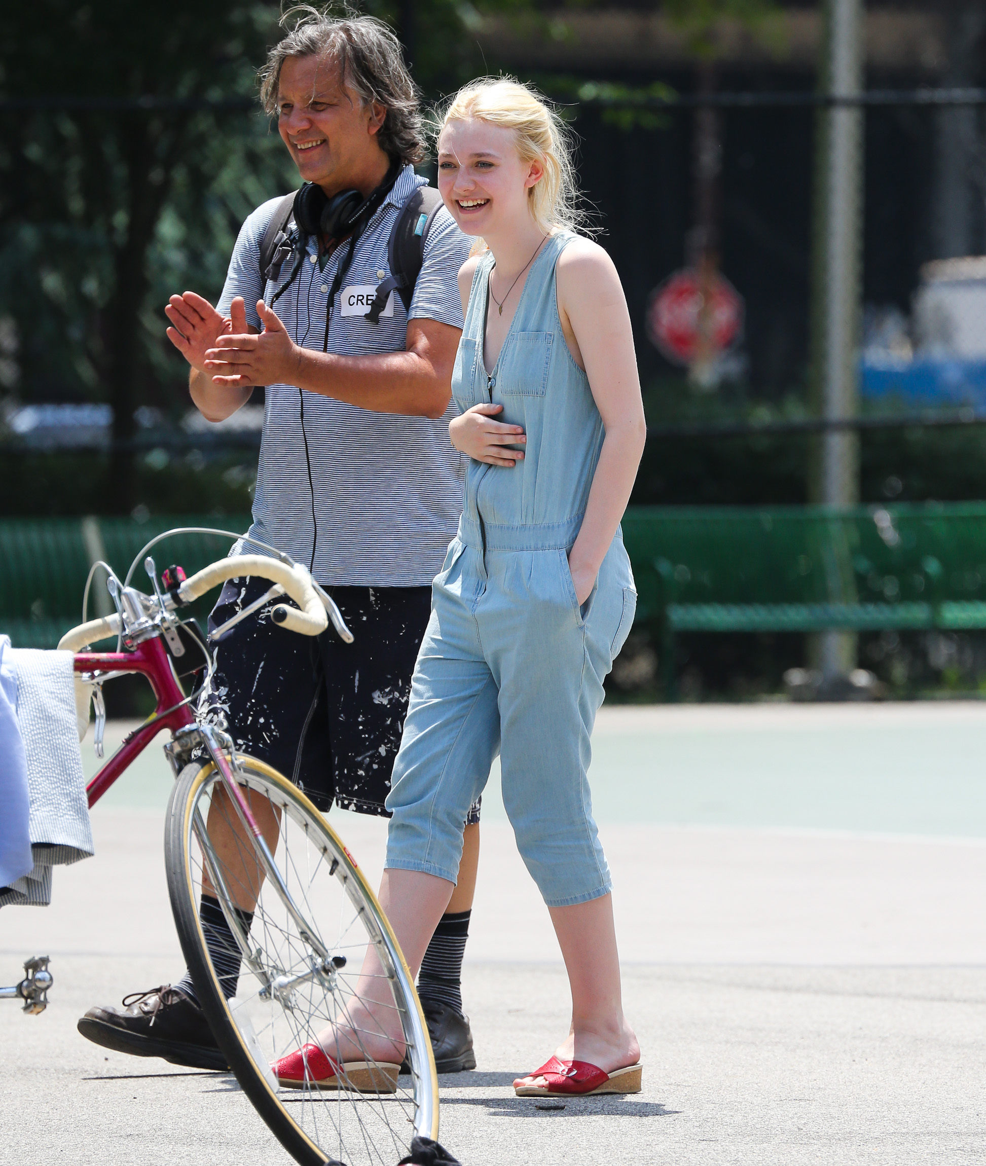 lovely-dakota-very-good-girls-07-03-2012-058.jpg