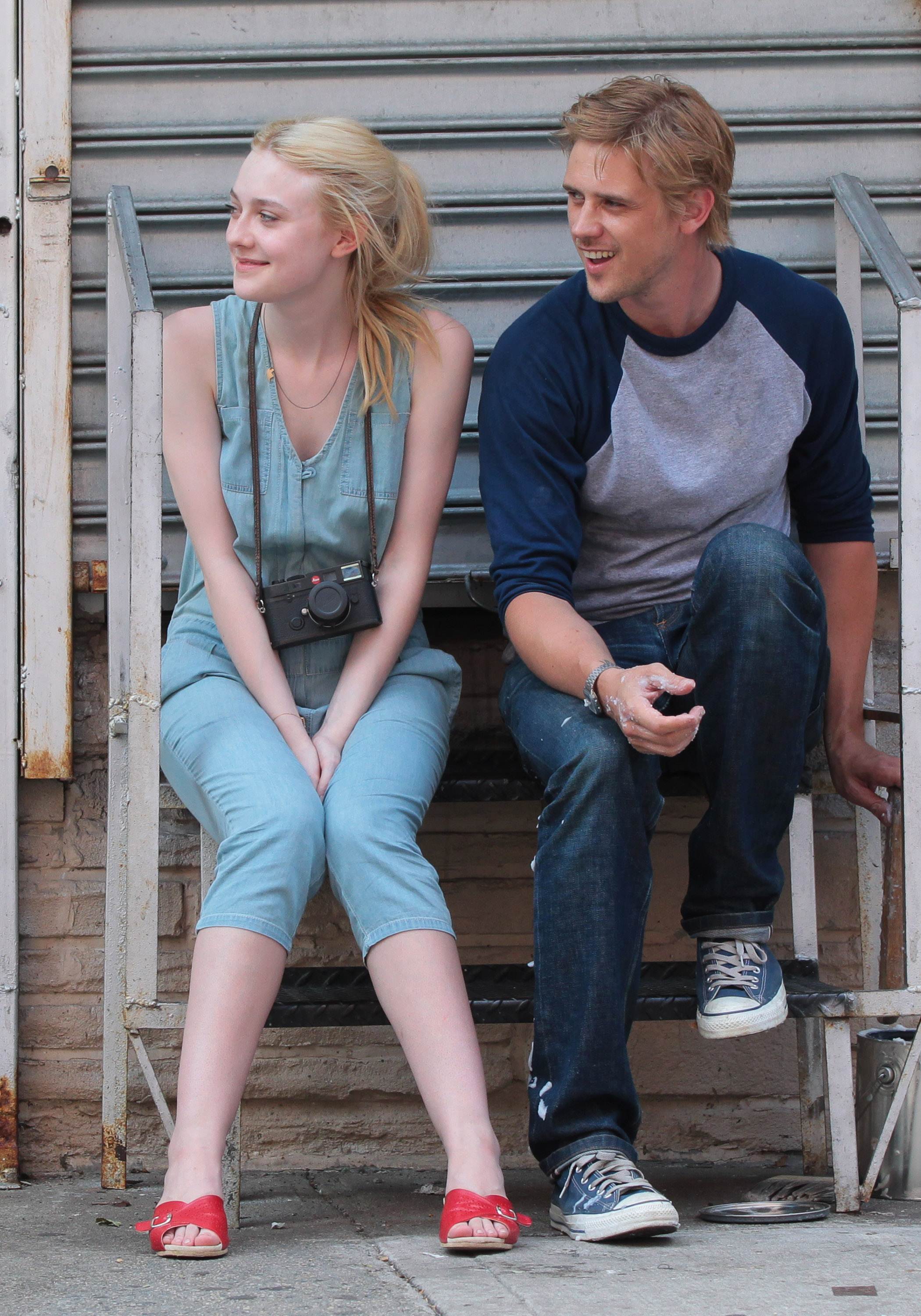 lovely-dakota-very-good-girls-07-03-2012-137.jpg