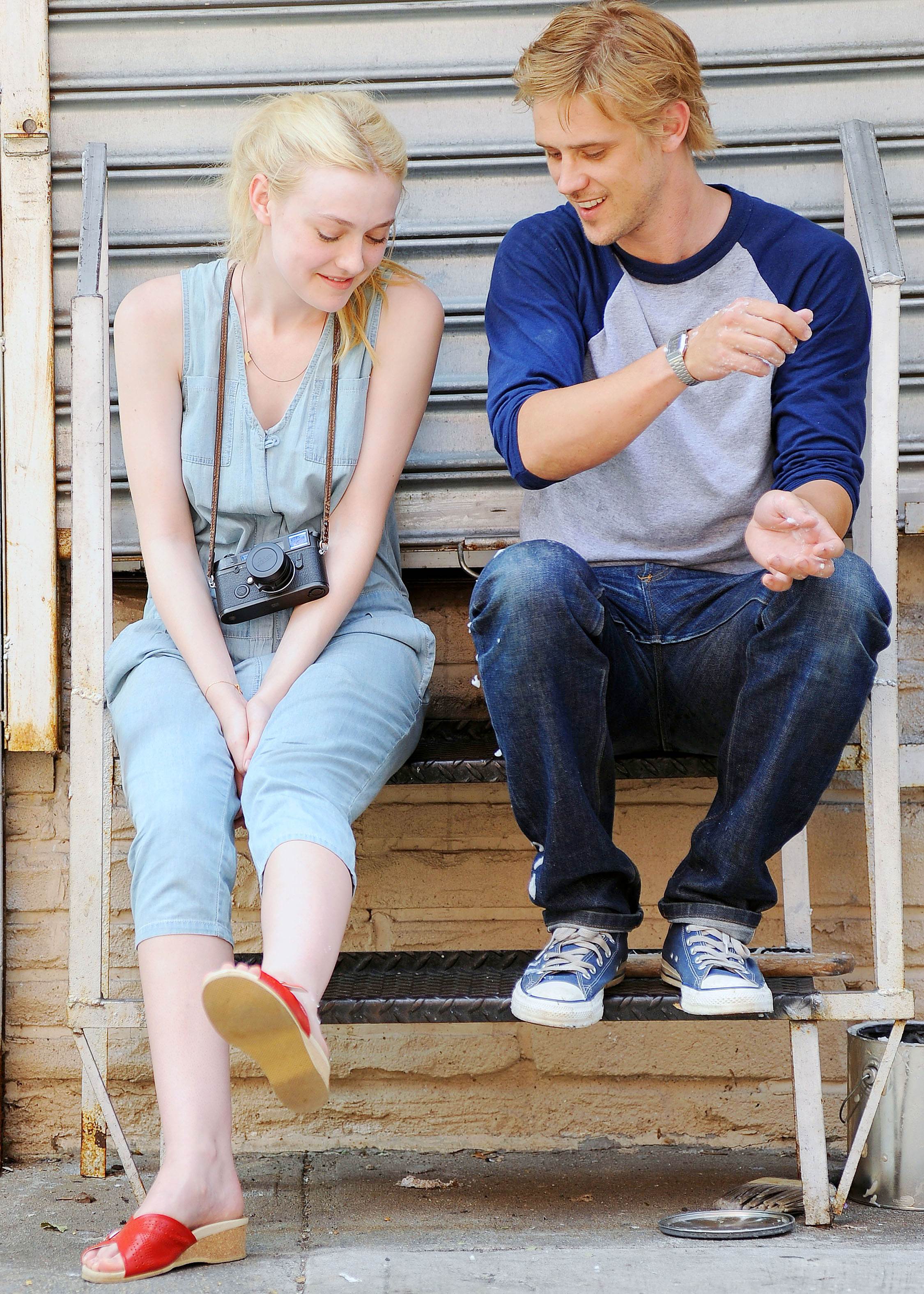 lovely-dakota-very-good-girls-07-03-2012-149.jpg