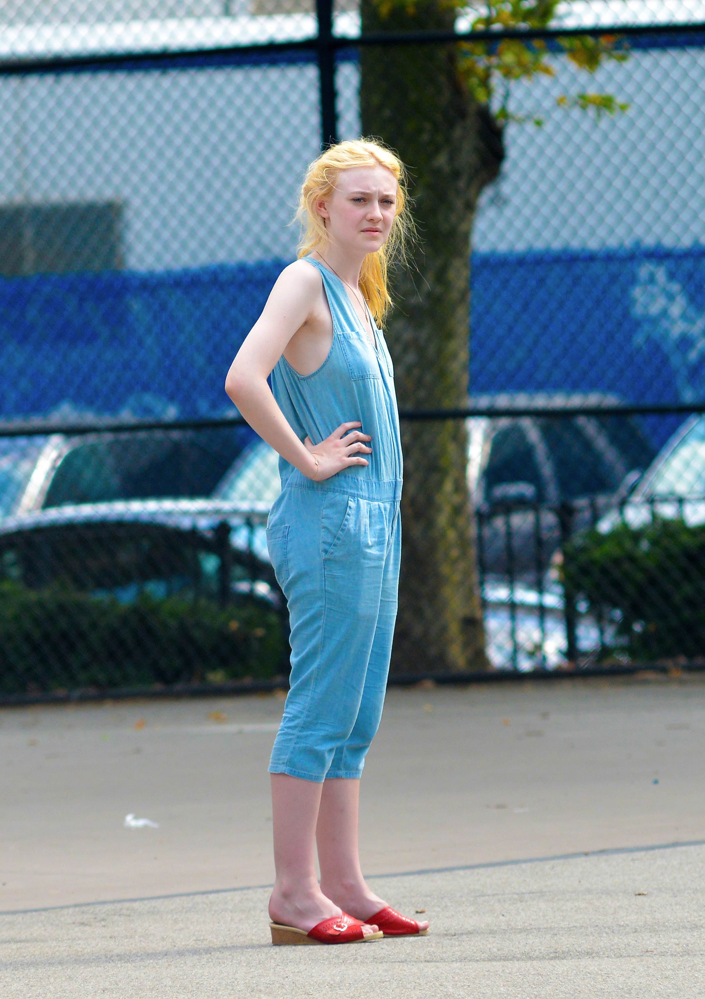 lovely-dakota-very-good-girls-07-03-2012-306.jpg