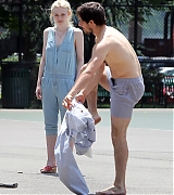 lovely-dakota-very-good-girls-07-03-2012-048.jpg