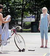 lovely-dakota-very-good-girls-07-03-2012-051.jpg