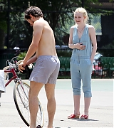 lovely-dakota-very-good-girls-07-03-2012-061.jpg