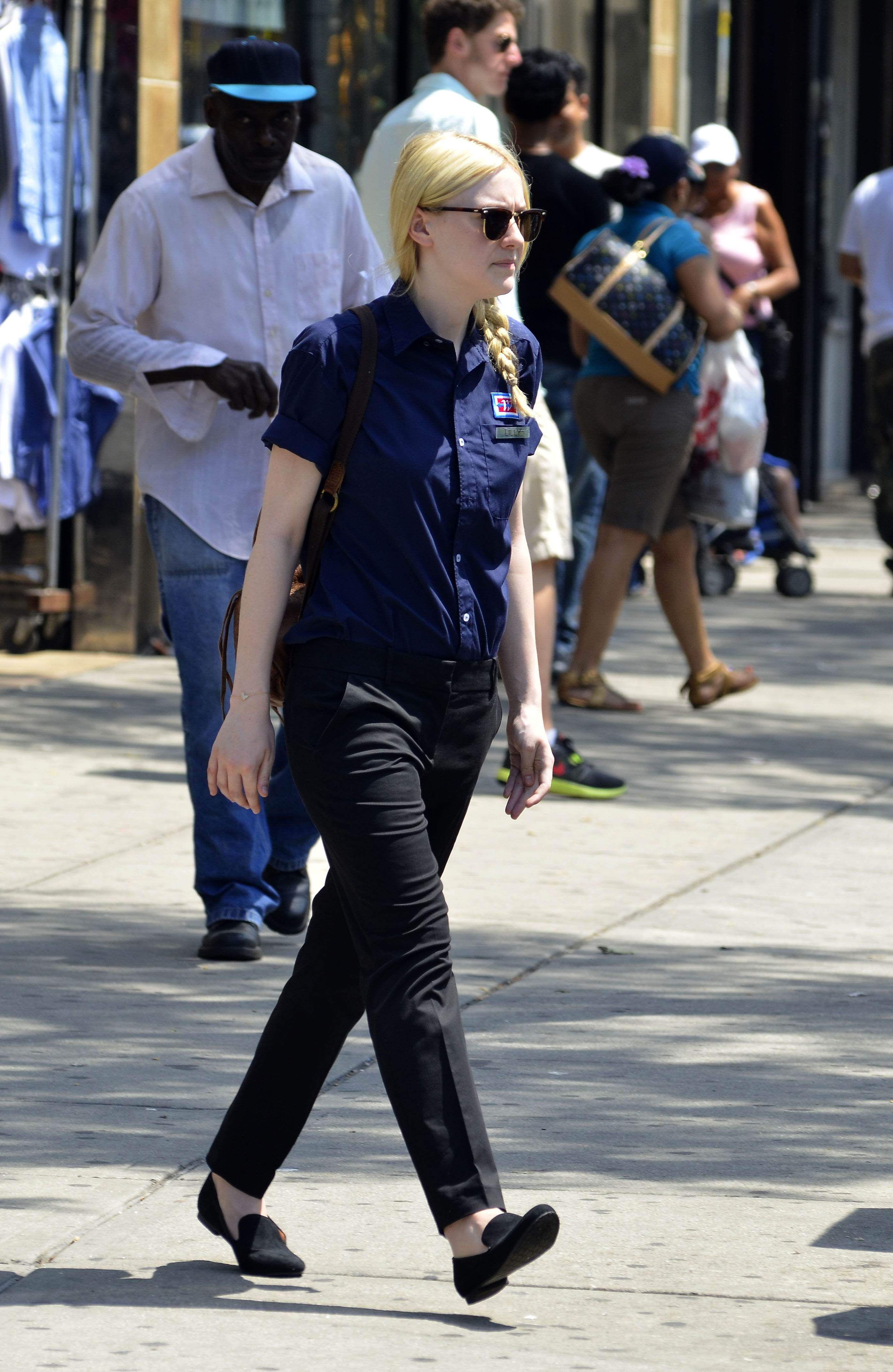 lovely-dakota-very-good-girls-07-05-2012-011.jpg