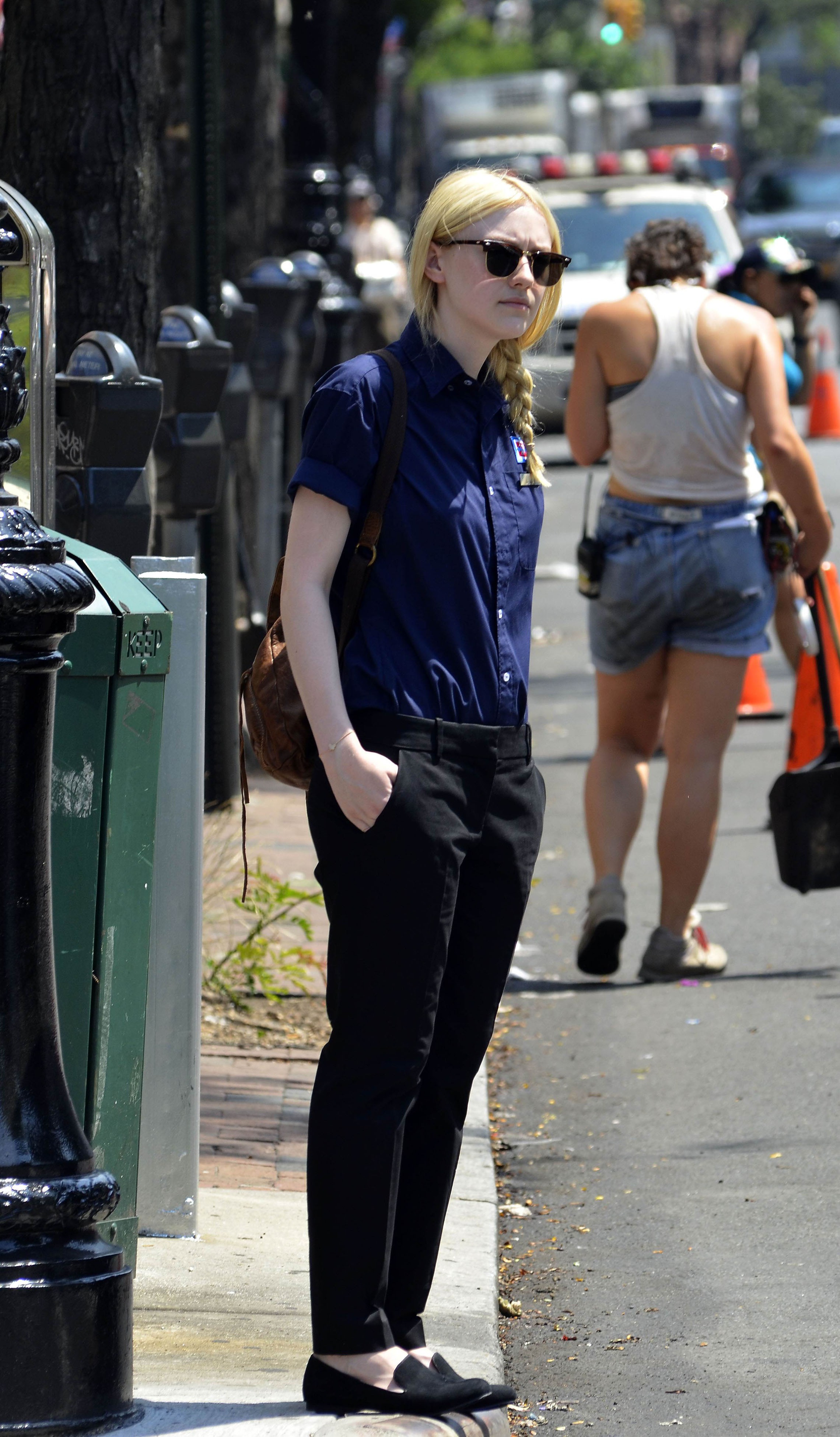 lovely-dakota-very-good-girls-07-05-2012-012.jpg