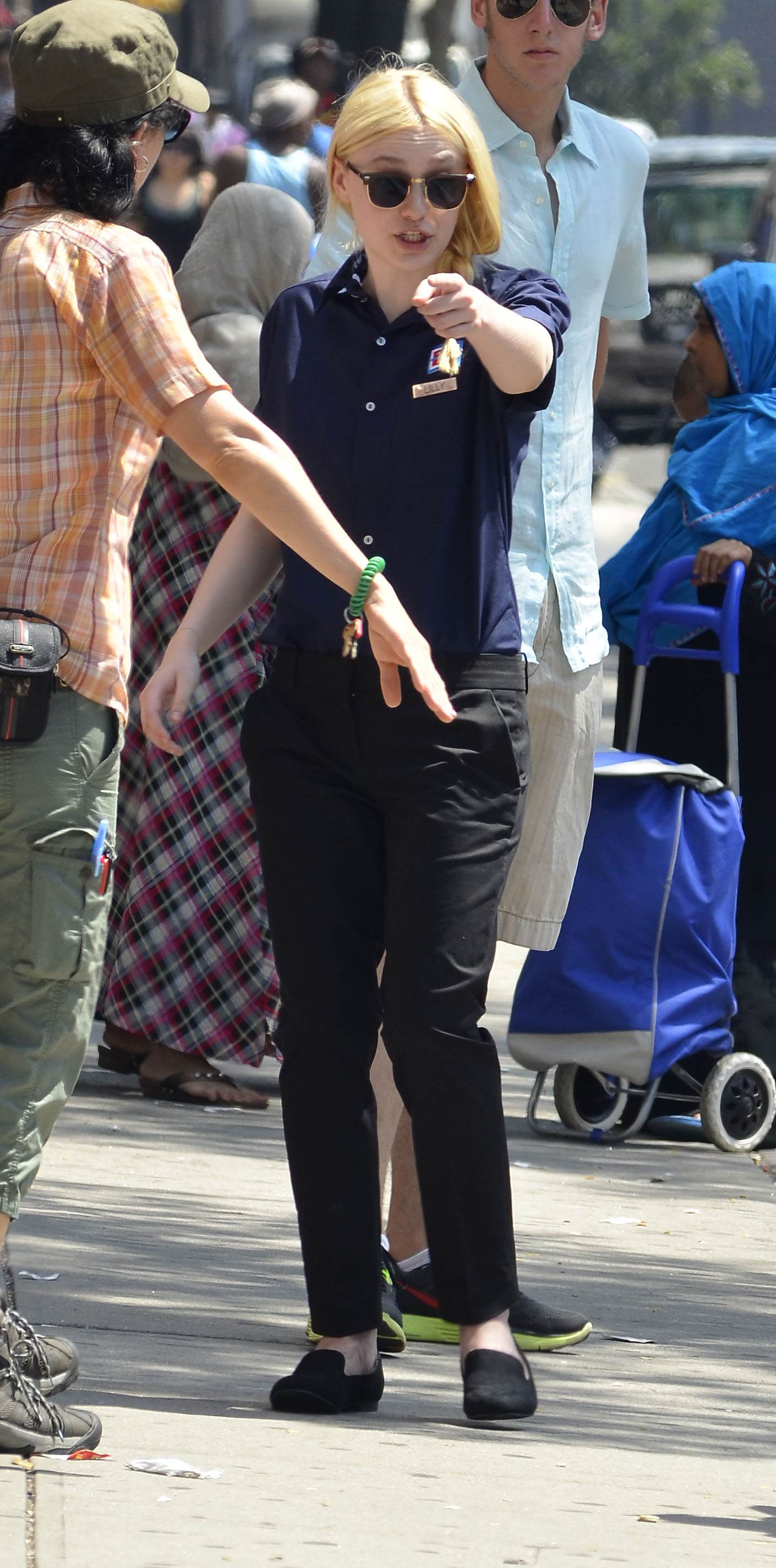 lovely-dakota-very-good-girls-07-05-2012-028.jpg
