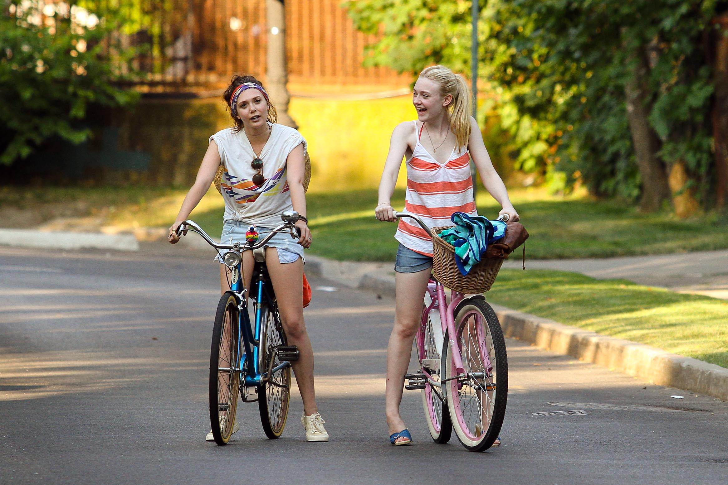 lovely-dakota-very-good-girls-07-05-2012-119.jpg