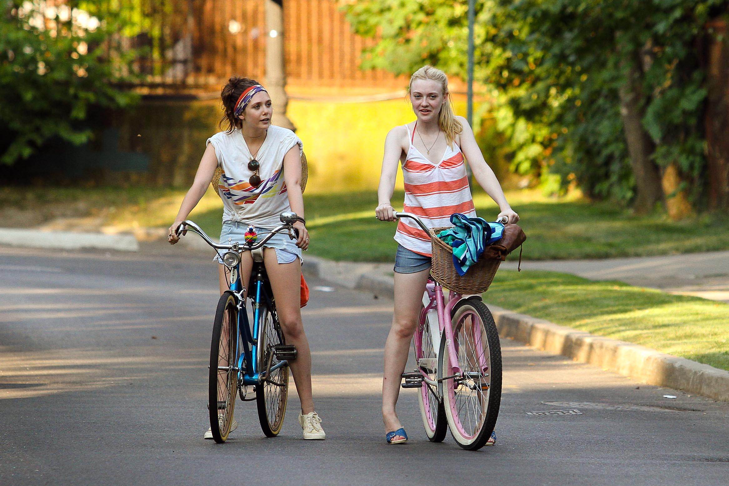 lovely-dakota-very-good-girls-07-05-2012-120.jpg
