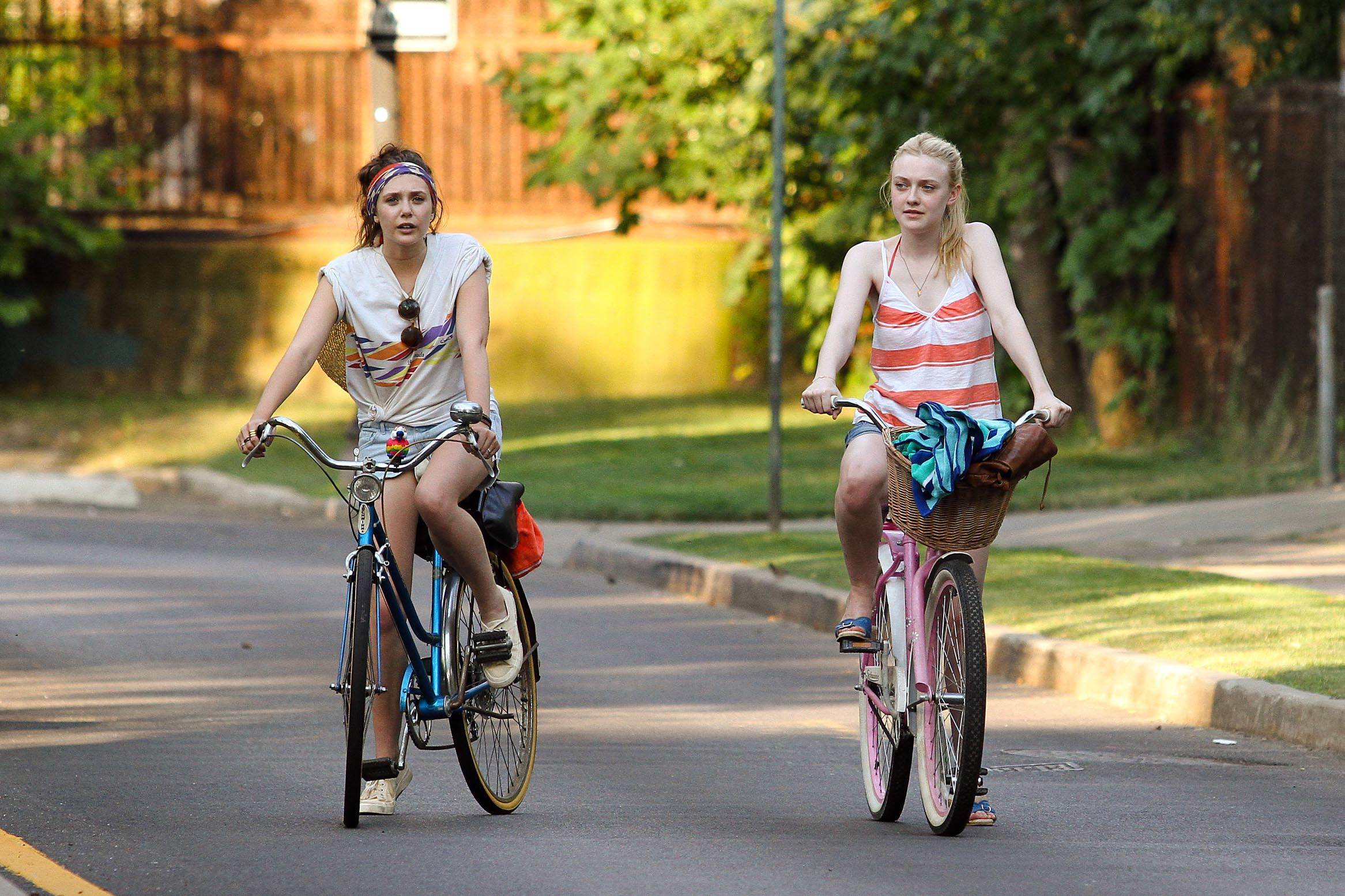 lovely-dakota-very-good-girls-07-05-2012-123.jpg