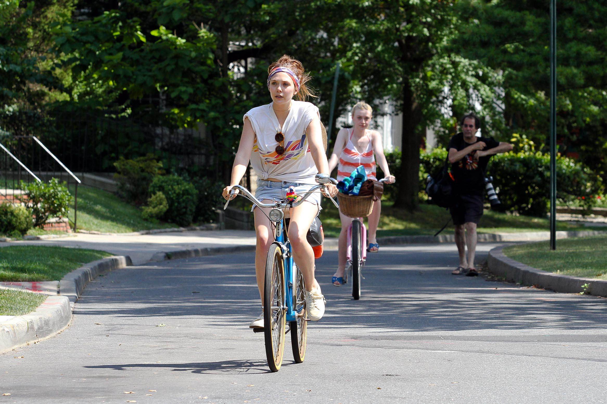 lovely-dakota-very-good-girls-07-05-2012-167.jpg